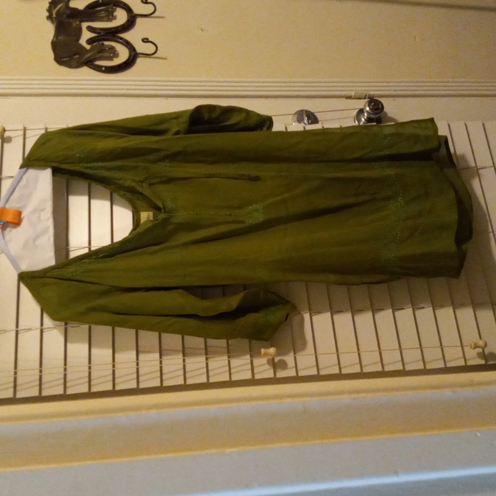 Nomos green beach cover up/dress/tunic, s-m unmarked, pro cleaned, smoke free